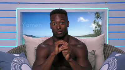 AND SUPPOSEDLY WE HAVE A LITTLE
POOL PARTY. - Love Island