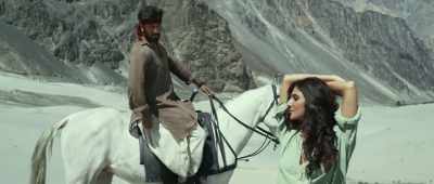 And teach you the language
of love - Shamshera