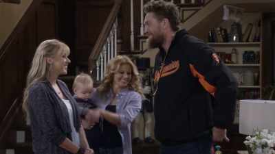 And thanks for hooking this up,
but it's a little terrifying. - Fuller House
