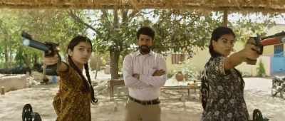 And after that, only Aunt Seema
and I used to go for practice. - Saand Ki Aankh