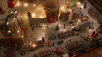 And that-- this was my
house just over the bridge. - Joyeux Noel