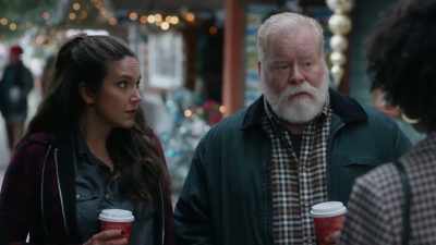 - And that's how we ended
up spending Christmas Eve - Holiday Road