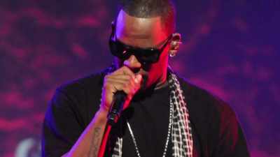 And that's when I didn't tell
him my age, - Surviving R. Kelly