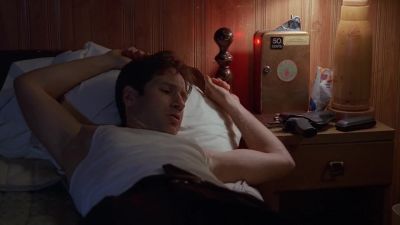 And that's when I saw it. - The X-Files