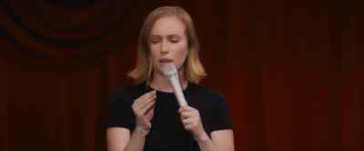 - And that's her right.
- (laughter) - Hannah Einbinder: Everything Must Go