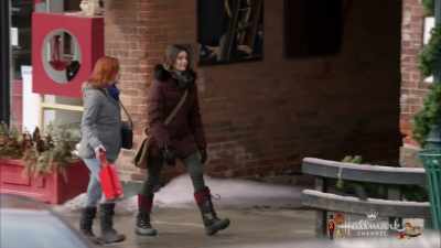 And that's why you went to
school for three years - Christmas Festival of Ice