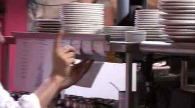 AND THE FIRST WAVE OF ORDERS - Kitchen Nightmares