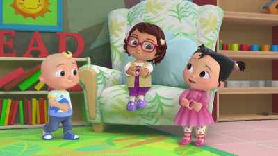 ♪ And the itsy bitsy spider
Went up the spout again ♪ - CoComelon Lane