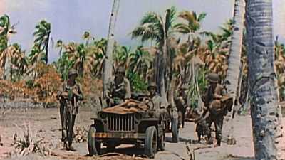 And the Japanese
have few heavy weapons. - The Pacific War in Color