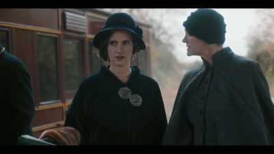And the man you saw
getting in the compartment with Florence - Agatha and the Truth of Murder