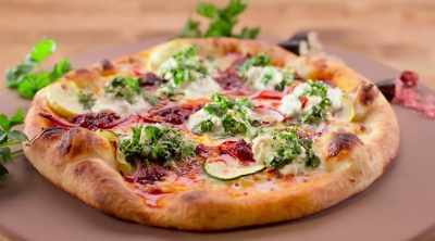 And the pairing with burrata
is very classic. - Best in Dough