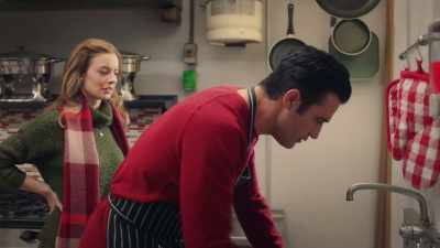 And the plumbing is old here,
it needs an expert touch. - A Taste of Christmas