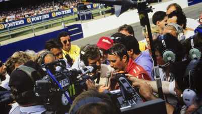 And the race was still going on
behind and we were all thinking, - Williams & Mansell: Red 5