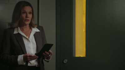 And the receptionist
at Winding Path, Rochelle. - 9-1-1