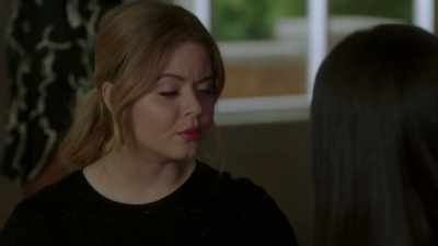 And the road reopens at 8:00 - Pretty Little Liars: The Perfectionists