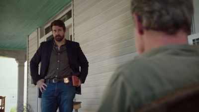 - And the second interview--
he tell you to steer it? - Bluff City Law