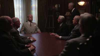 And yet the studio
somehow still is a disaster. - The Last Tycoon