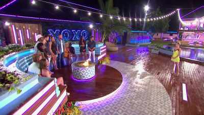 AND THE THIRD COUPLE SAFE IS ZAC
AND ELIZABETH. - Love Island