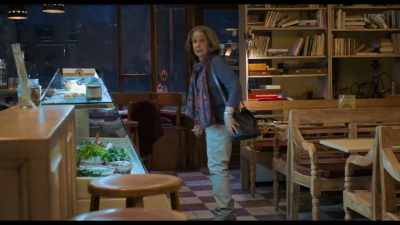 -And the tree?
-The meeting won't wait. - Baghdad in My Shadow