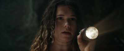 And the tribe surrounds
it and attacks. - Megaboa