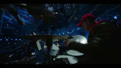 ♪ And the waitress is
practicing politics ♪ - Billy Joel: The 100th - Live at Madison Square Garden