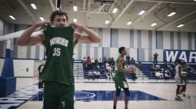 And the win streak
extends to 11 games. - Last Chance U: Basketball
