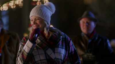 And the winning snowman is... - A Vineyard Christmas