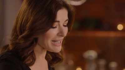 And the yoghurt on it like this, - Nigella: At My Table