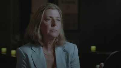 - And then at one point,
when she turns her back to him, - FBI TRUE