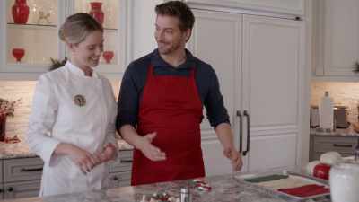 - And then you bend the top.
- Like that? - Catering Christmas