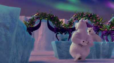 And then dogs and cats
are getting together - Norm of the North: King Sized Adventure
