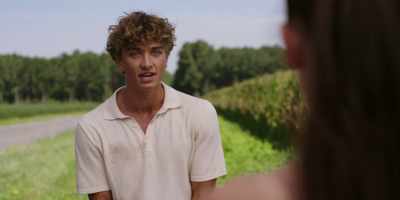 And then everyone
expected me to act - The Summer I Turned Pretty