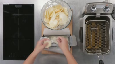 And then I pour the cream in, - Young Masterchef