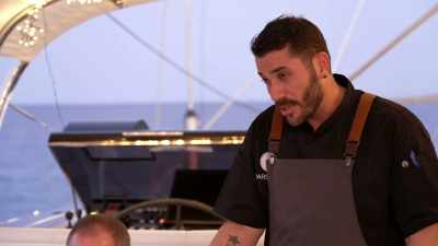 And then I put the potatoes
from Mallorca - Below Deck Sailing Yacht