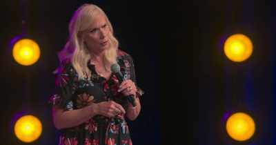 And then I'm over here - Leanne Morgan: I'm Every Woman