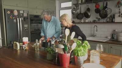 And then we just need
to let it rest - James May: Oh Cook!