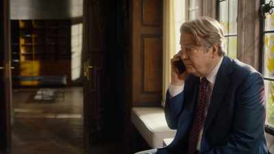 And then someone killed him?
Wow. - Murder in Provence