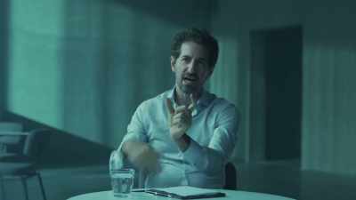 -: And then we look at his brain and see how fast, how good, - Inside the Mind of a Con Artist