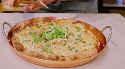 And then present it
like a painting on a pizza." - Best in Dough