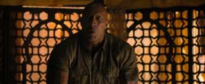 And then Spencer
will reach in and grab - Jumanji: Welcome to the Jungle