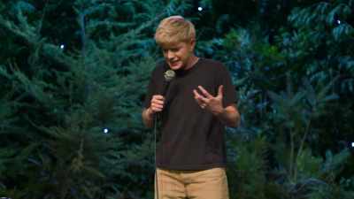 And then suddenly puberty hit
and my body's changing, - Mae Martin: SAP