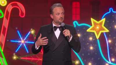And then the big bulk
that they rely on the most - Nate Bargatze's Nashville Christmas