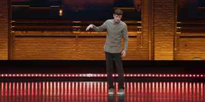 And then the dots disappeared,
then they reappeared, - Alex Edelman: Just for Us