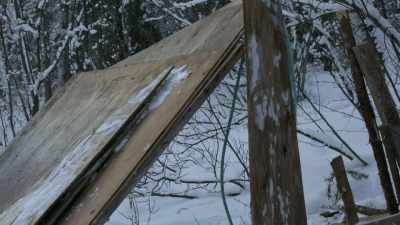 And then those two
big plywood sheets, - Life Below Zero: Next Generation