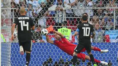And then they were
absolutely crushed - Lionel Messi - The Greatest