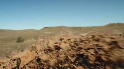 AND THEN WE'RE GONNA
WORK OUR WAY IN THERE - Dino Hunters