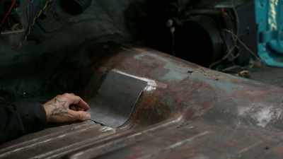 And then
what I'll do is I'll make
a cut with my wheel, - Shorty's Dream Shop