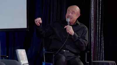 - And there is a secret to that.
- I was gonna ask. - Adam Ray Is Dr. Phil UNLEASHED