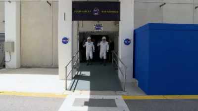 And there they are
NASA Astronauts. - The Elon Musk Show
