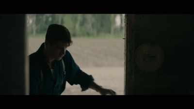- And there he is, drunk again.
- AMANDA: Uncle Jamie! - Mudbound